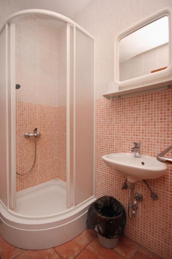 Apartment Podaca 6050A エクステリア 写真